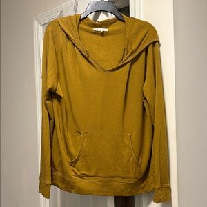 Lou & Grey Signaturesoft Plush Hoodie in Mustard Yellow Size L Large